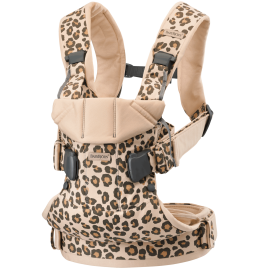 BabyBjorn - Marsupiu anatomic One, cu pozitii multiple de purtare Beige/Leopard Bumbac - Editie Limitata