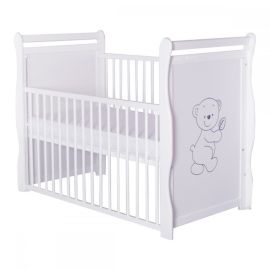 BabyNeeds - Patut din lemn Jas Ursulet 120x60 cm, cu laterala culisanta si roti, Alb