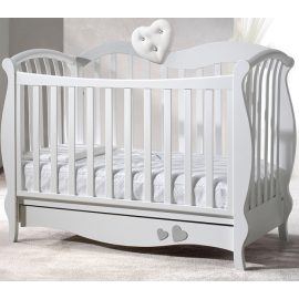 Patut bebe din lemn masiv, cu sertar, roti, laterale culisabile si inaltime reglabila a saltelei, Grace Silver, 127x63 cm