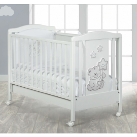 Patut bebe din lemn masiv, cu sertar, roti, laterale culisabile si inaltime reglabila a saltelei, Stellina, 127x63 cm