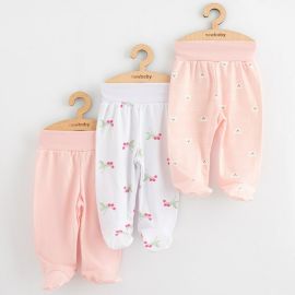 Set 3 piese, New Baby, Classic II, Include 3 perechi de pantalonasi cu botosei, Marime 50, Din bumbac 100%, Pink