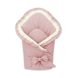 Paturica de infasat, MimiNu, Cu volanase si dantela, Cu multiple utilizari, Cu inchidere cu panglica, Dimensiune 75x75 cm, Din bumbac certificat Oeko Tex Standard 100, Powder Pink
