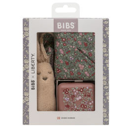 BIBS X Liberty Bundle - Set cutie cadou cu bavetica, cutie de suzeta, clip suzeta si jucarie multisenzoriala