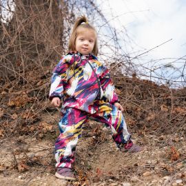 Salopeta impermeabila pentru copii Kidscare, cu protectie la vant si apa cu imprimeu Graffiti - marime 116