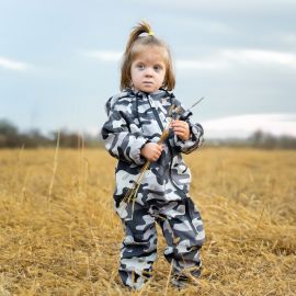 Salopeta impermeabila pentru copii Kidscare, cu protectie la vant si apa cu imprimeu Camuflaj - marime 122