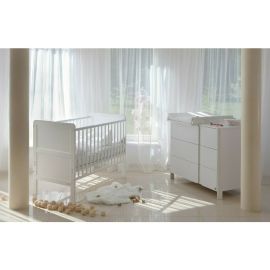 Pachet patut din lemn, YappyKids, YappyClassic, Transformabil pentru bebe si junior, Saltea din spuma eco si Comoda de infasat YappyClassic din lemn, Alb